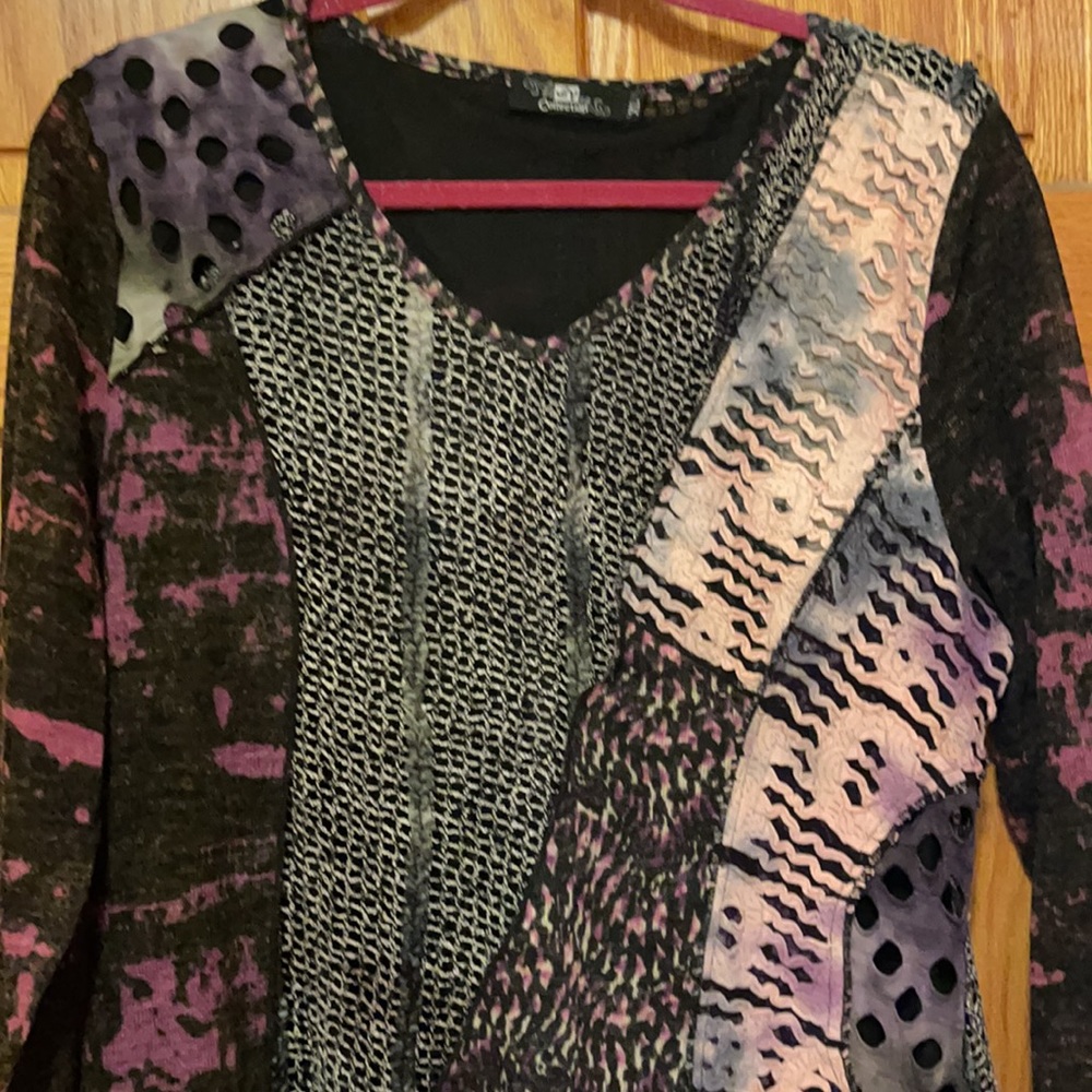 Women’s Collection Top - Picture 3 of 6